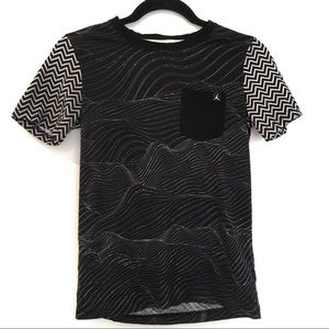 [AIR JORDAN] Kids Geometric Graphic Tee Size M